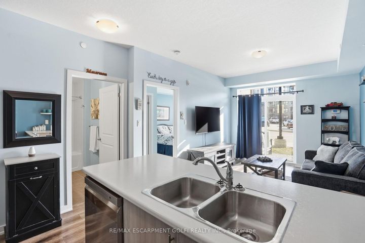 Photo 12 at 102 - 125 Shoreview Place, Lakeshore, Hamilton