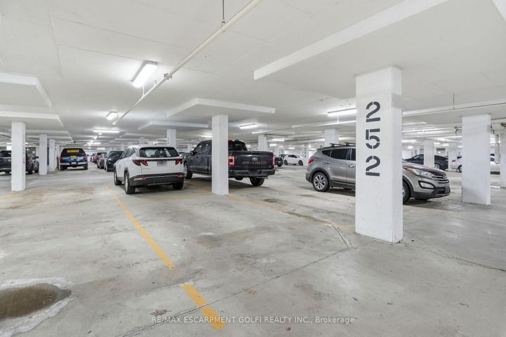 Photo 24 at 102 - 125 Shoreview Place, Lakeshore, Hamilton