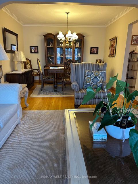 Photo 10 at 74 Elana Drive, Jane Heights, Toronto