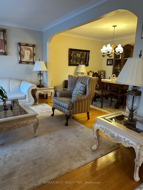 Photo 11 at 74 Elana Drive, Jane Heights, Toronto