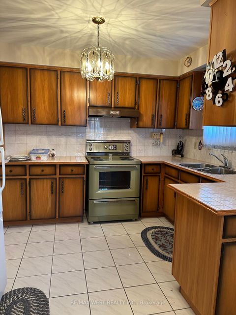 Photo 13 at 74 Elana Drive, Jane Heights, Toronto