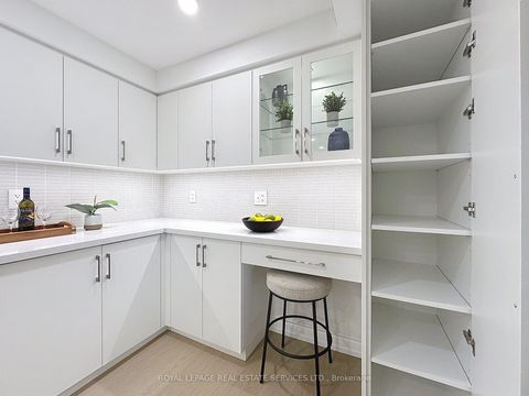 Photo 17 at 1008 - 95 La Rose Avenue, Humber Heights, Toronto