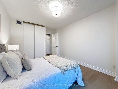 Photo 25 at 1008 - 95 La Rose Avenue, Humber Heights, Toronto