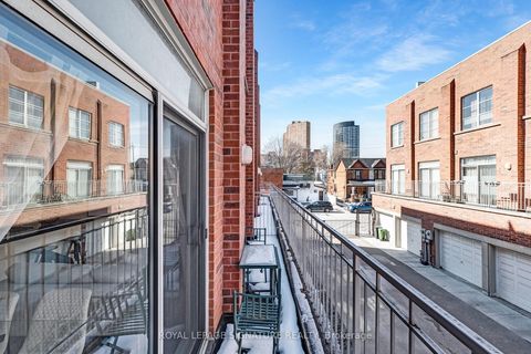Photo 10 at 2 - 1398 Bloor Street W, Junction, Toronto