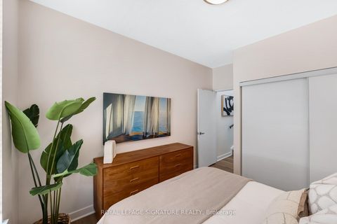 Photo 18 at 2 - 1398 Bloor Street W, Junction, Toronto