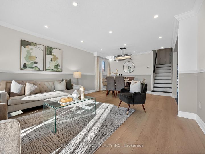 Photo 3 at 19 Shoreview Drive, West Hill, Toronto