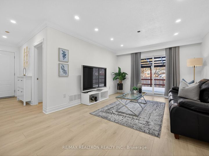 Photo 14 at 19 Shoreview Drive, West Hill, Toronto