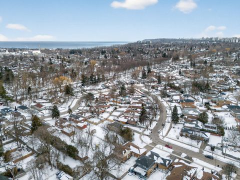 Photo 33 at 19 Shoreview Drive, West Hill, Toronto