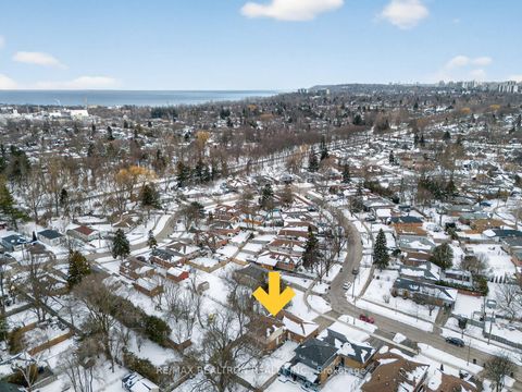 Photo 34 at 19 Shoreview Drive, West Hill, Toronto