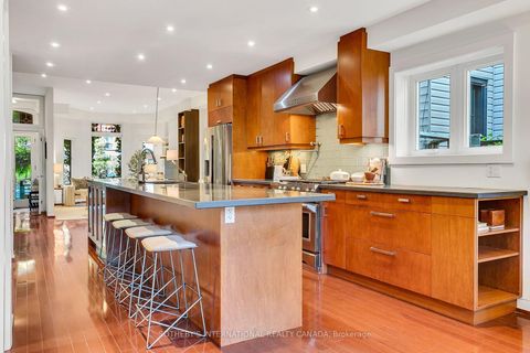 Photo 15 at 435 Ontario Street, Moss Park, Toronto