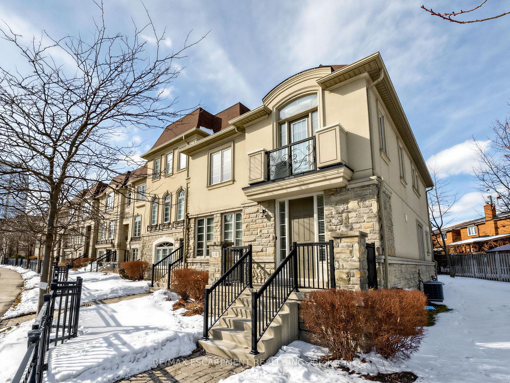 131 Robert Speck Parkway, City Centre, Mississauga 