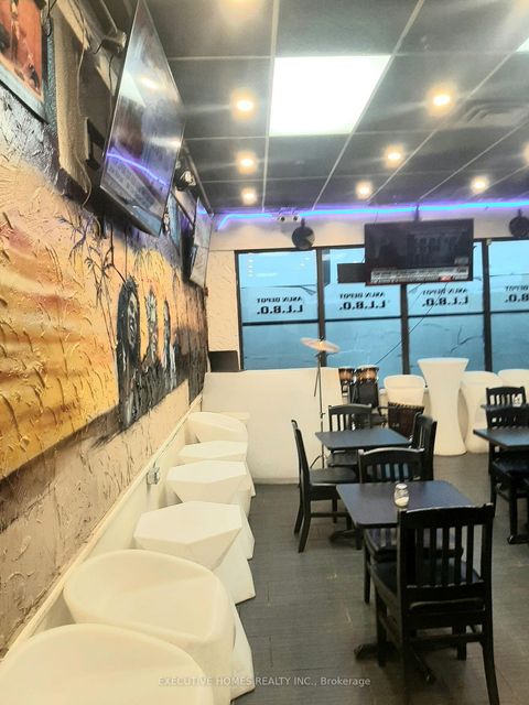 Photo 5 at 68 - 2300 Finch Avenue, Humber Summit, Toronto