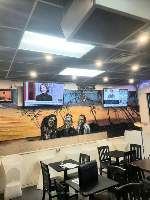 Photo 6 at 68 - 2300 Finch Avenue, Humber Summit, Toronto