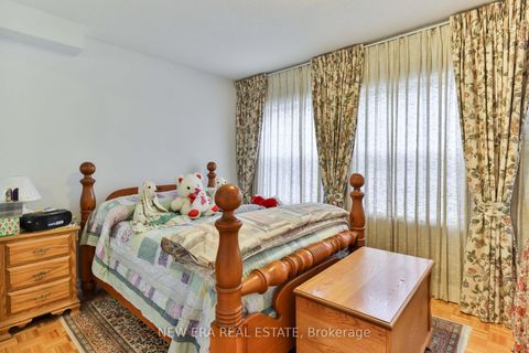 Photo 10 at 238 George Street, Moss Park, Toronto