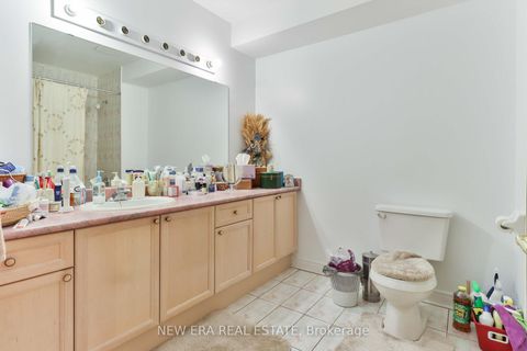 Photo 17 at 238 George Street, Moss Park, Toronto