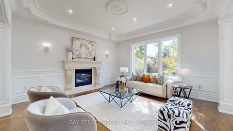 Photo 4 at 112 Centre Avenue, Newtonbrook East, Toronto