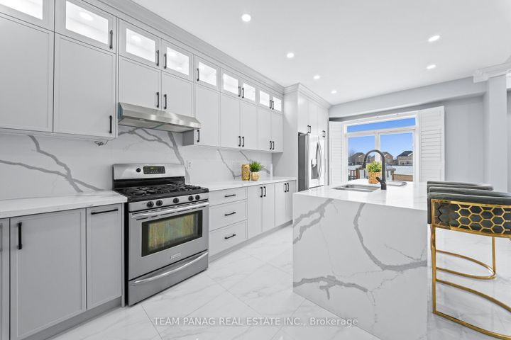 Photo 7 at 470 Father Tobin Road, Wellington, Brampton