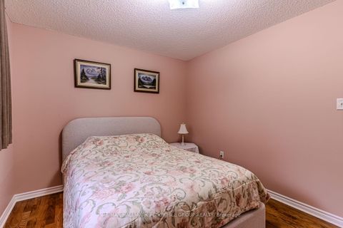 Photo 8 at 43 Cheltenham Road, Georgian Drive, Barrie