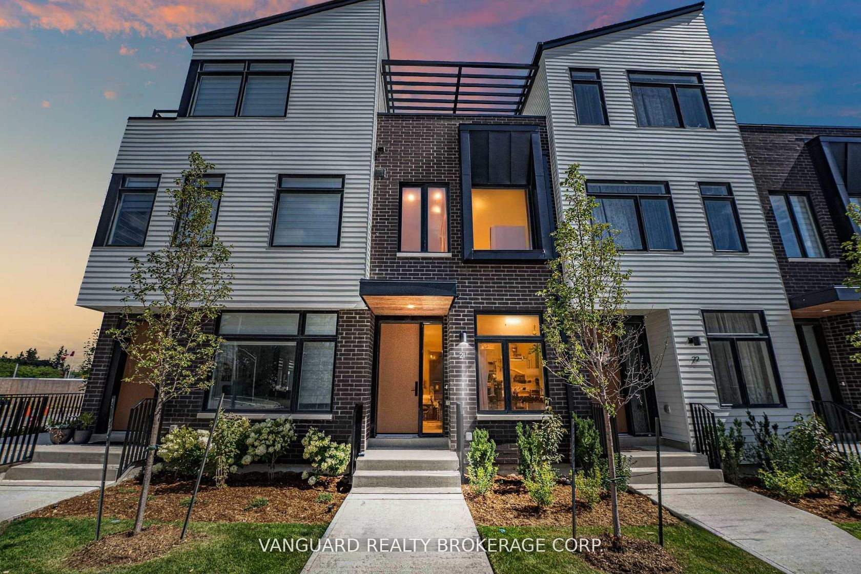 21 - 15 Lou Parsons Way, Port Credit, Mississauga 