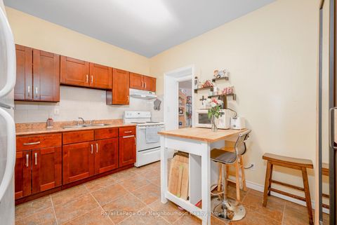 Photo 27 at 37 Elgin Street E, O'Neill, Oshawa