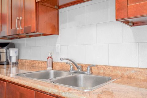 Photo 29 at 37 Elgin Street E, O'Neill, Oshawa