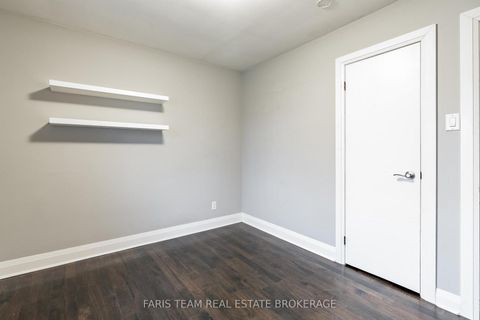 Photo 15 at 15 Davidson Street, Wellington, Barrie