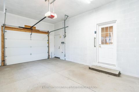 Photo 24 at 15 Davidson Street, Wellington, Barrie