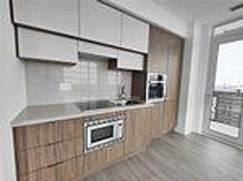 Photo 5 at 3903 - 39 Roehampton Avenue, Mount Pleasant West, Toronto