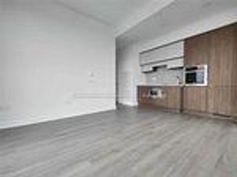 Photo 6 at 3903 - 39 Roehampton Avenue, Mount Pleasant West, Toronto