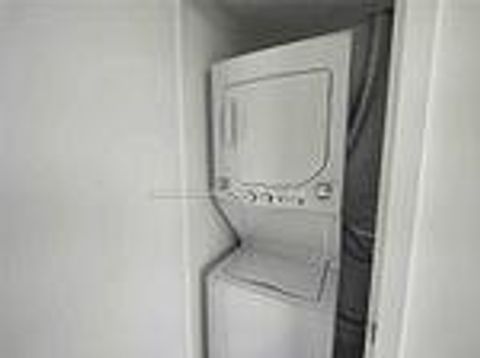 Photo 13 at 3903 - 39 Roehampton Avenue, Mount Pleasant West, Toronto