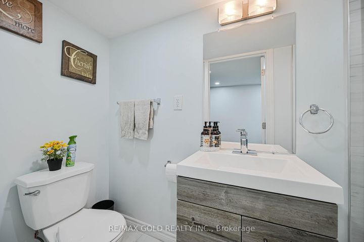 Photo 35 at 9 - 81 Valridge Drive, Ancaster, Hamilton