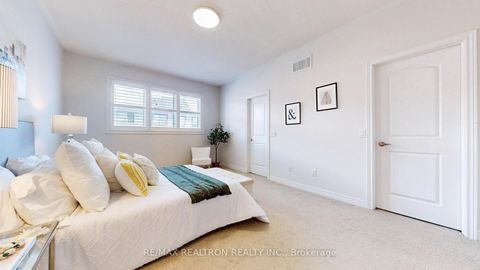 Photo 24 at 11 Durblee Avenue, Rural Aurora, Aurora