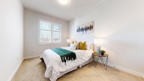 Photo 31 at 11 Durblee Avenue, Rural Aurora, Aurora