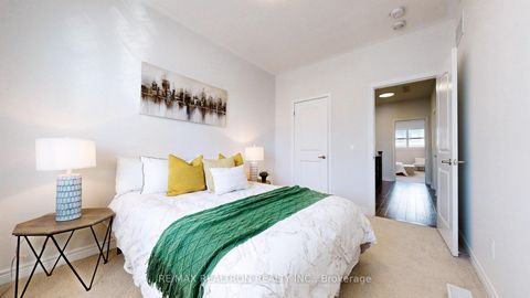 Photo 32 at 11 Durblee Avenue, Rural Aurora, Aurora