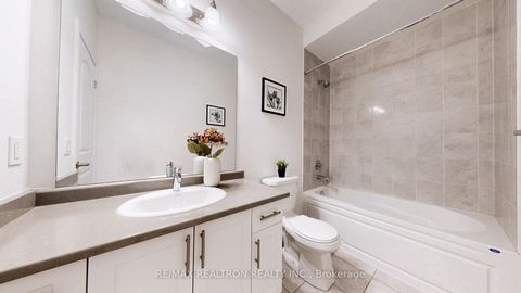 Photo 33 at 11 Durblee Avenue, Rural Aurora, Aurora