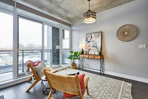 Photo 4 at 525 - 1190 Dundas Street E, South Riverdale, Toronto