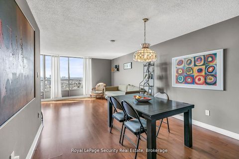 Photo 5 at 2413 - 10 Martha Eaton Way, Amesbury, Toronto