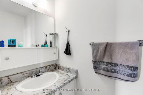 Photo 16 at 2413 - 10 Martha Eaton Way, Amesbury, Toronto