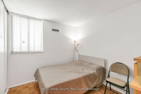 Photo 19 at 2413 - 10 Martha Eaton Way, Amesbury, Toronto