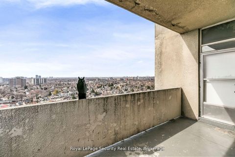 Photo 22 at 2413 - 10 Martha Eaton Way, Amesbury, Toronto