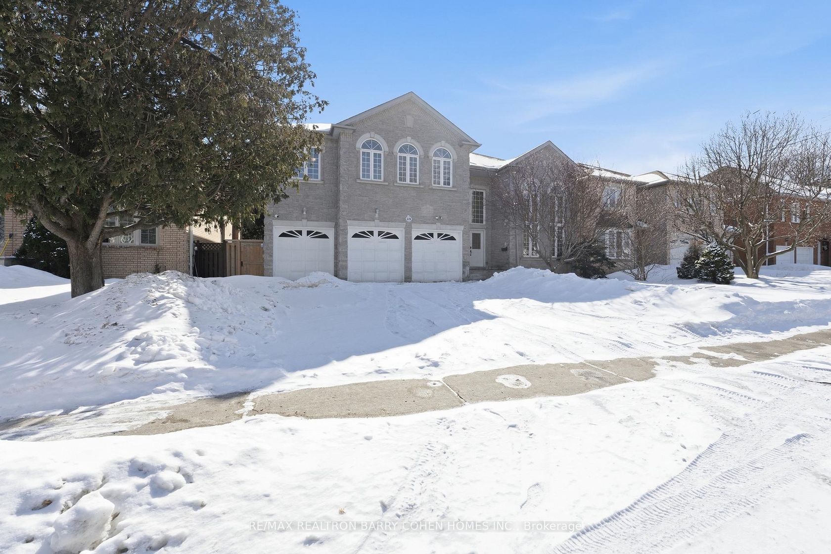 19 Risebrough Avenue, Willowdale East, Toronto 