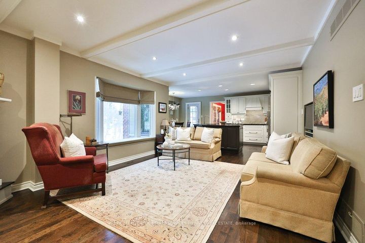 Photo 14 at 1048 Veroli Court, Lorne Park, Mississauga