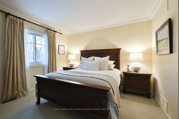 Photo 21 at 1048 Veroli Court, Lorne Park, Mississauga