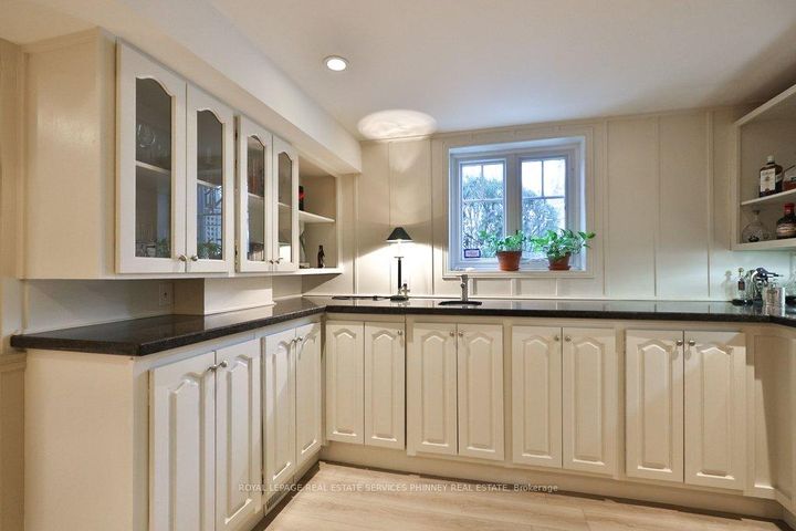 Photo 37 at 1048 Veroli Court, Lorne Park, Mississauga