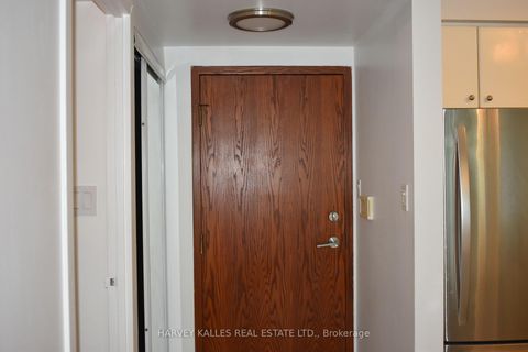 Photo 8 at 705 - 10 Yonge Street, Waterfront Communities C1, Toronto