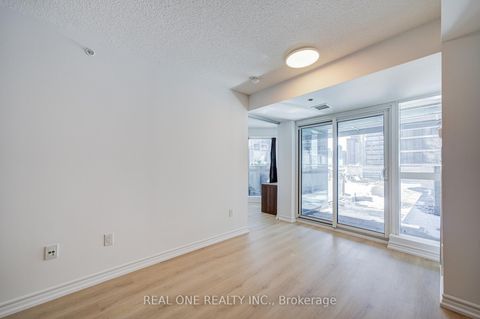 Photo 14 at 1408 - 386 Yonge Street, Bay Street Corridor, Toronto