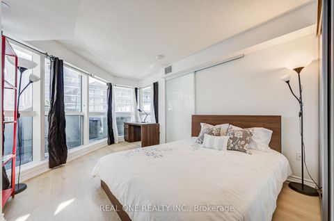 Photo 15 at 1408 - 386 Yonge Street, Bay Street Corridor, Toronto