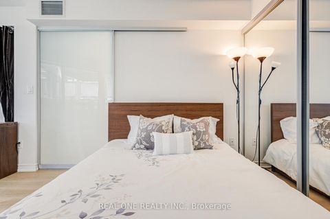 Photo 20 at 1408 - 386 Yonge Street, Bay Street Corridor, Toronto