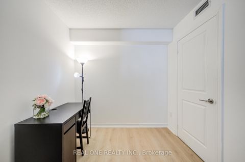 Photo 25 at 1408 - 386 Yonge Street, Bay Street Corridor, Toronto