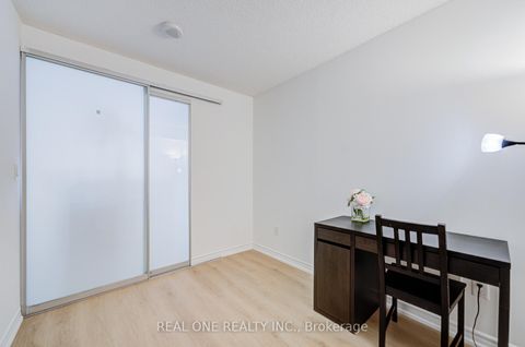 Photo 26 at 1408 - 386 Yonge Street, Bay Street Corridor, Toronto